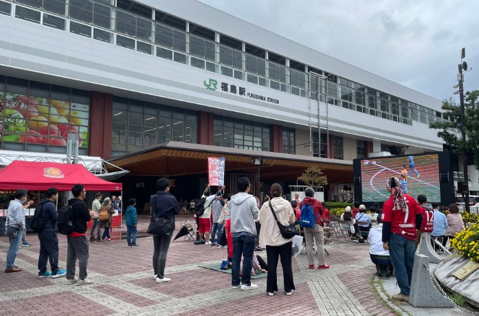 福岡駅前